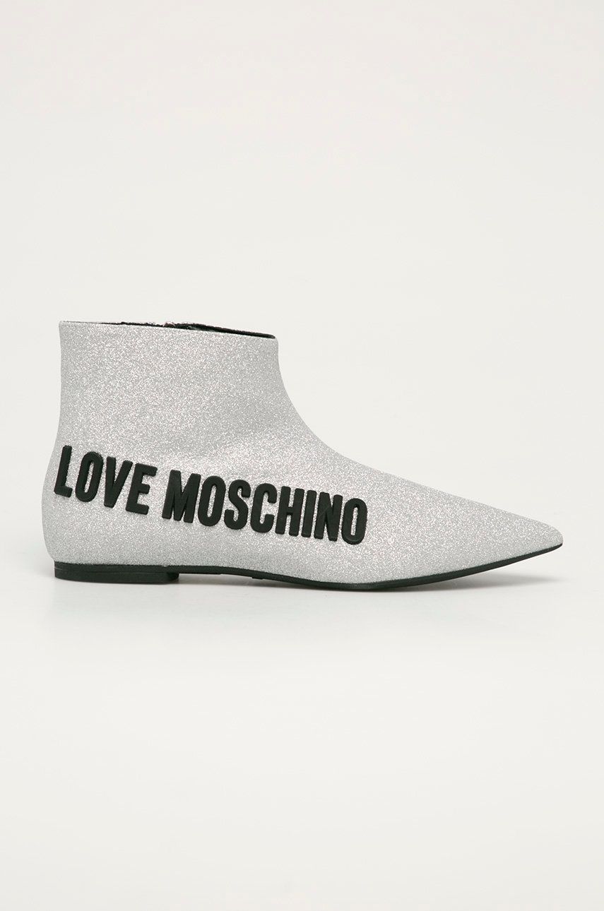 Botine argintii de vara Love Moschino din material textil cu varf ascutit si logo imprimat